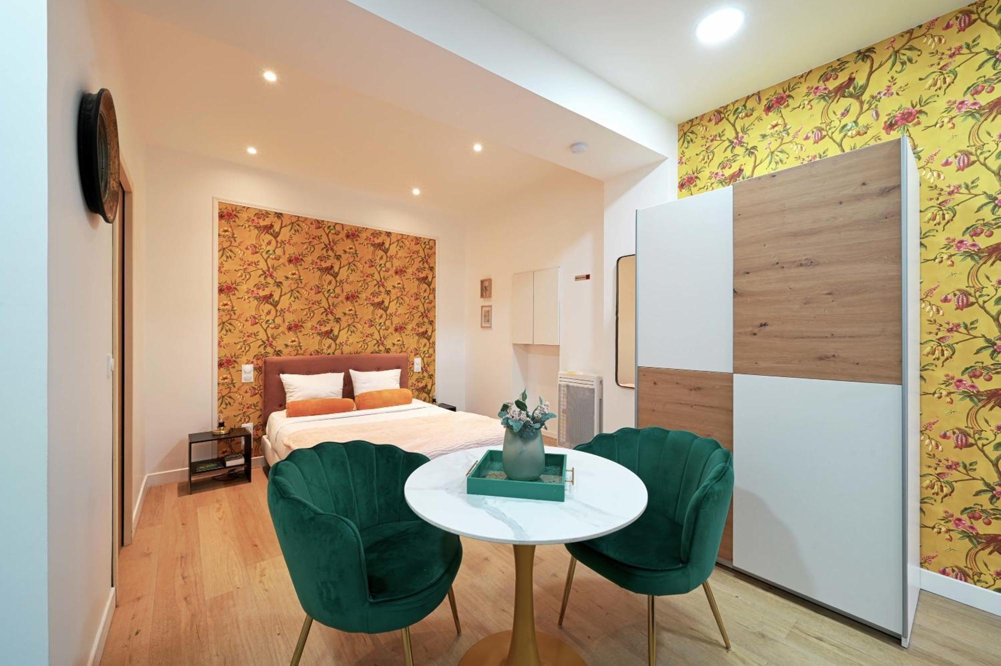 Apartamento Modern Renovated Studio With A Touch Of Gilded Glamour Central París Exterior foto